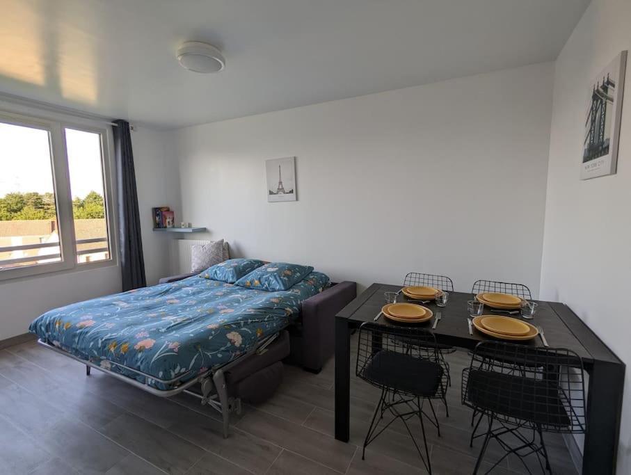 Appart Tout Confort Tres Proche Rer A Torcy  Dış mekan fotoğraf